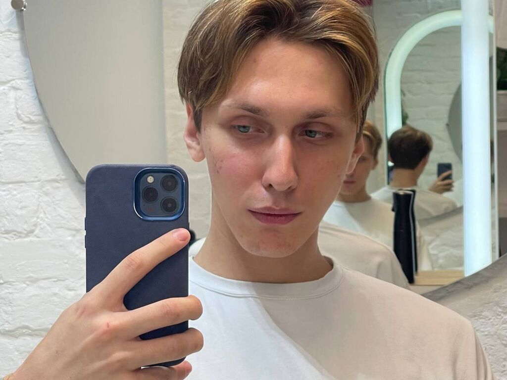 Adrianstoun's profile - Image n°2