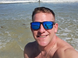 Webcam sex met Adrianwell