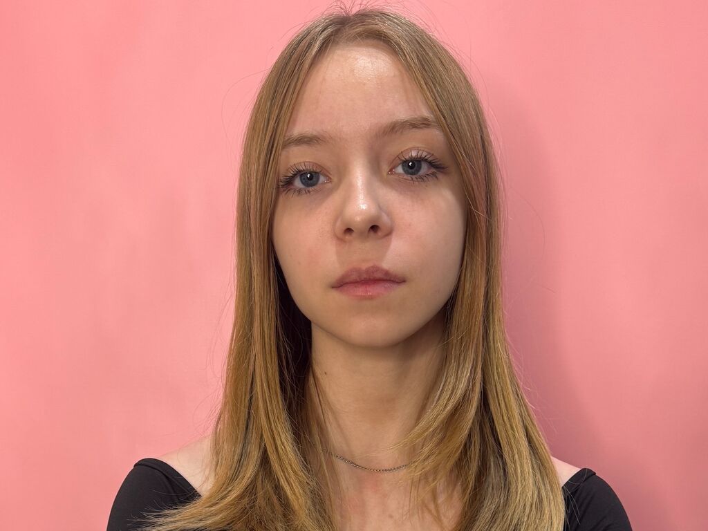 Adriennebibiano's profile - Image n°0