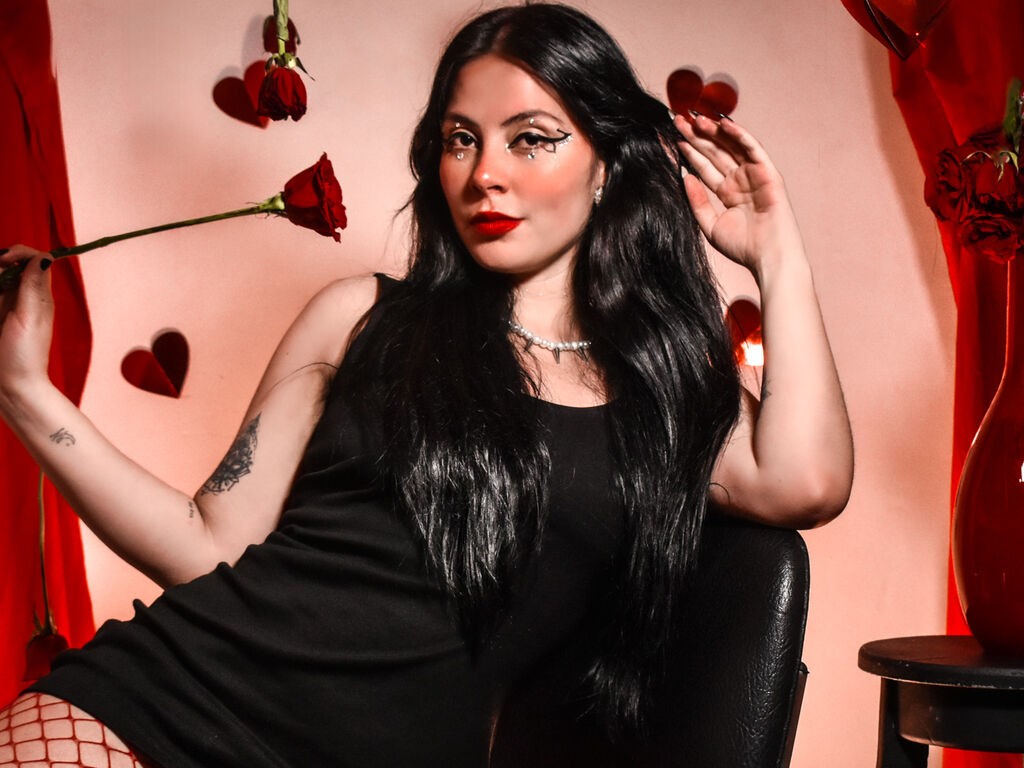 Adriennecassiel's profile - Image n°2