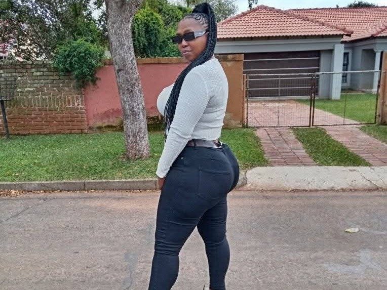 Africancurvybootyxxx's profile - Image n°0