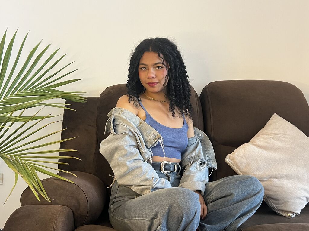 Perfil con Afroditaalissa - Imagen  n°1