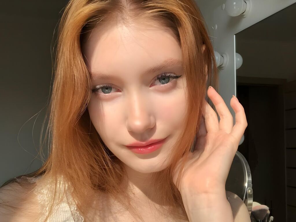 Aileenmoor's profile - Image n°0