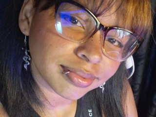 Ailyncastrocm101's Sexcam