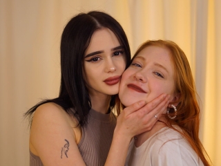 Sexcam Live Show von Ainsleyanddarel