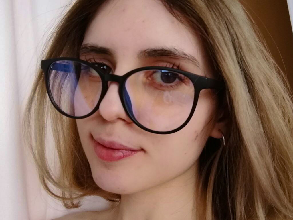 Profil de Ainsleycarls - Photo n°1