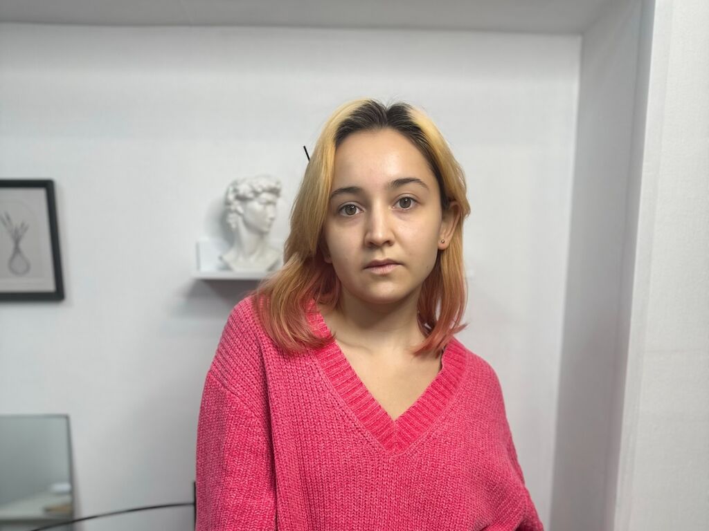 Ainsleygomer's profile - Image n°0