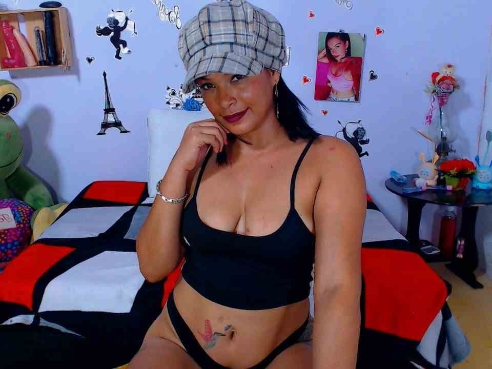 Aishaasquirt's profile - Image n°0