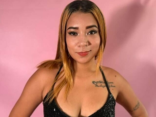 Webcam sex met AishaSaint