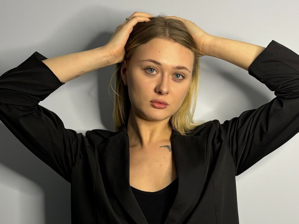 Aislybeste's profile - Image n°0