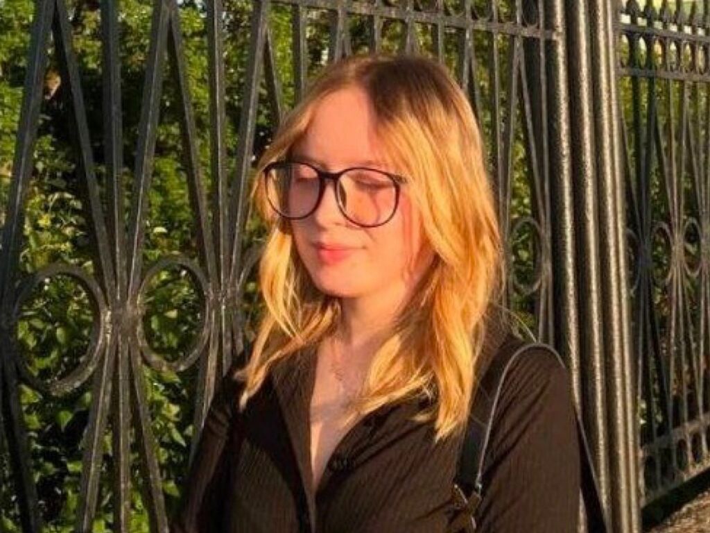 Aislybradwell's profile - Image n°0