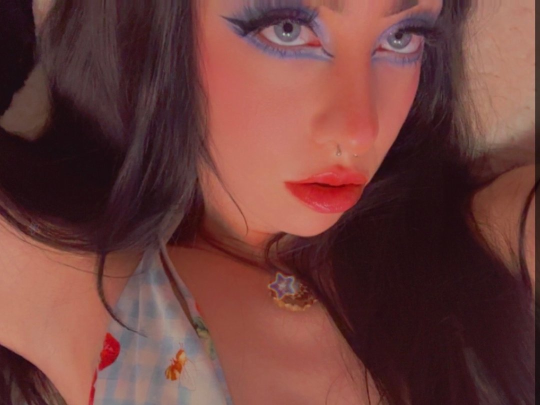 Aiviepink's profile - Image n°0