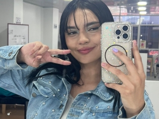 Alaia_Blosson's Sexcam