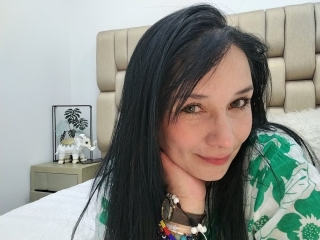 Webcam sex met Alaishka