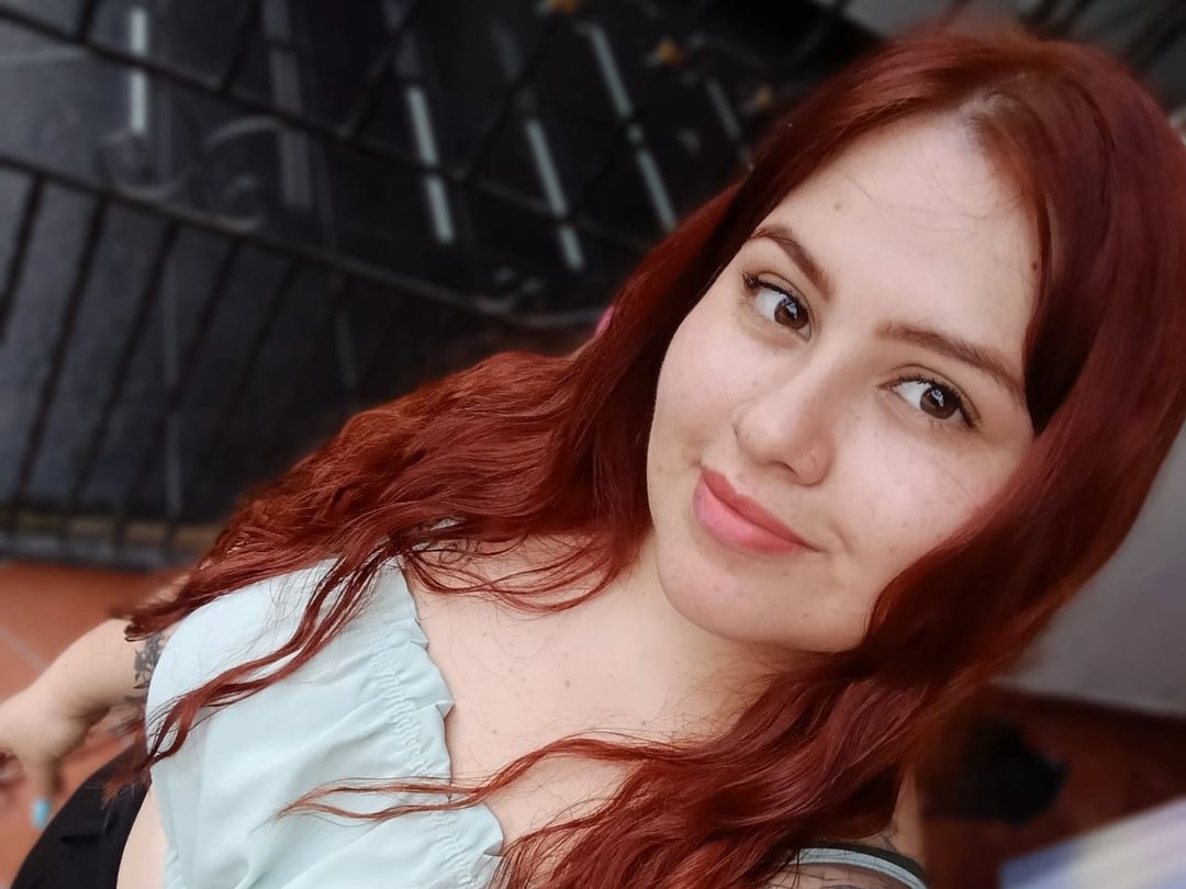 Perfil con Alana_Glasses - Imagen  n°0