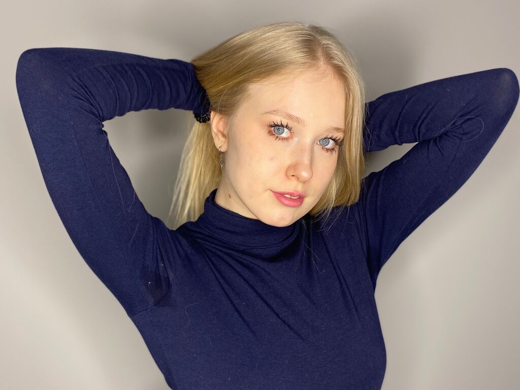 Albertaanstead's profile - Image n°0