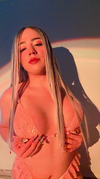 Perfil con Aleja_Hill - Imagen  n°1