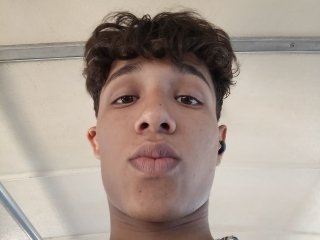 Alejtwinkk's Sexcam