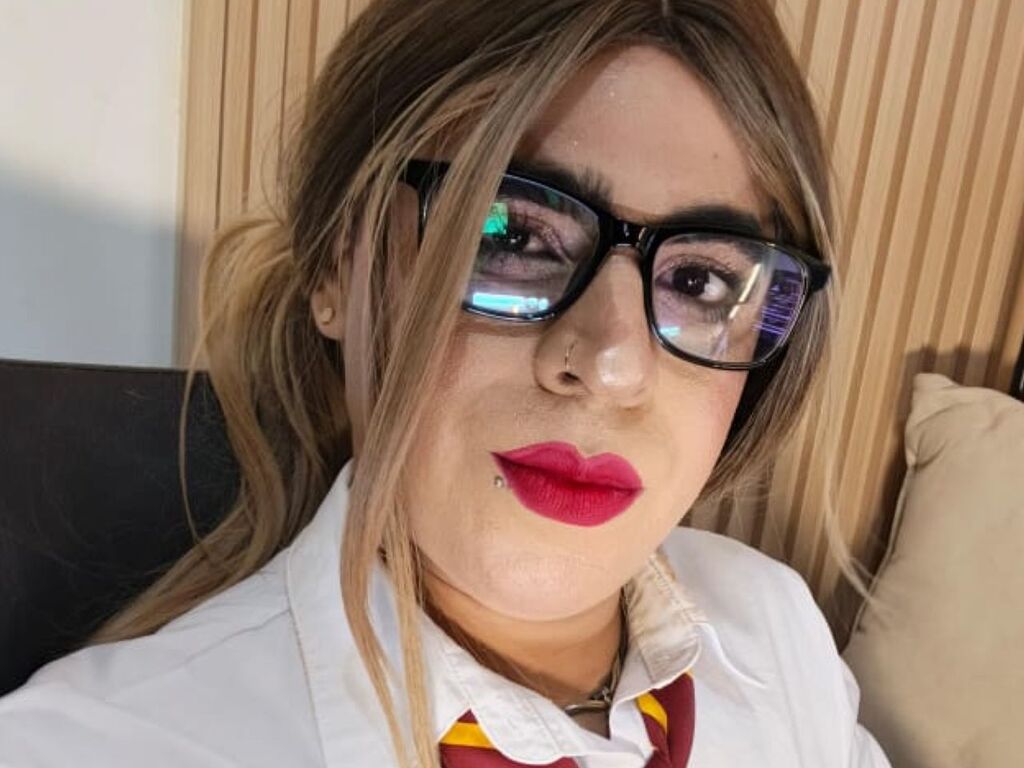 Alessandraquinn's profile - Image n°1