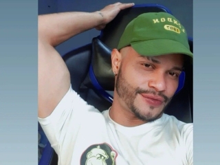 Webcam sex con Alessandrobrown