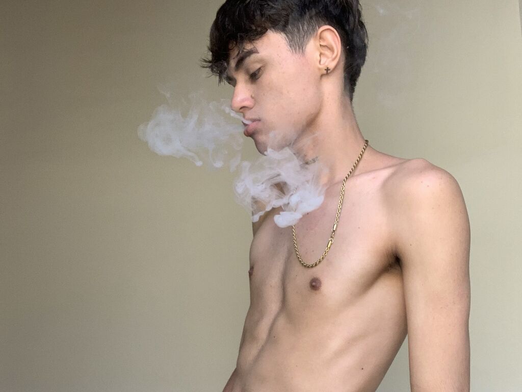 Alessandrocarson's profile - Image n°0