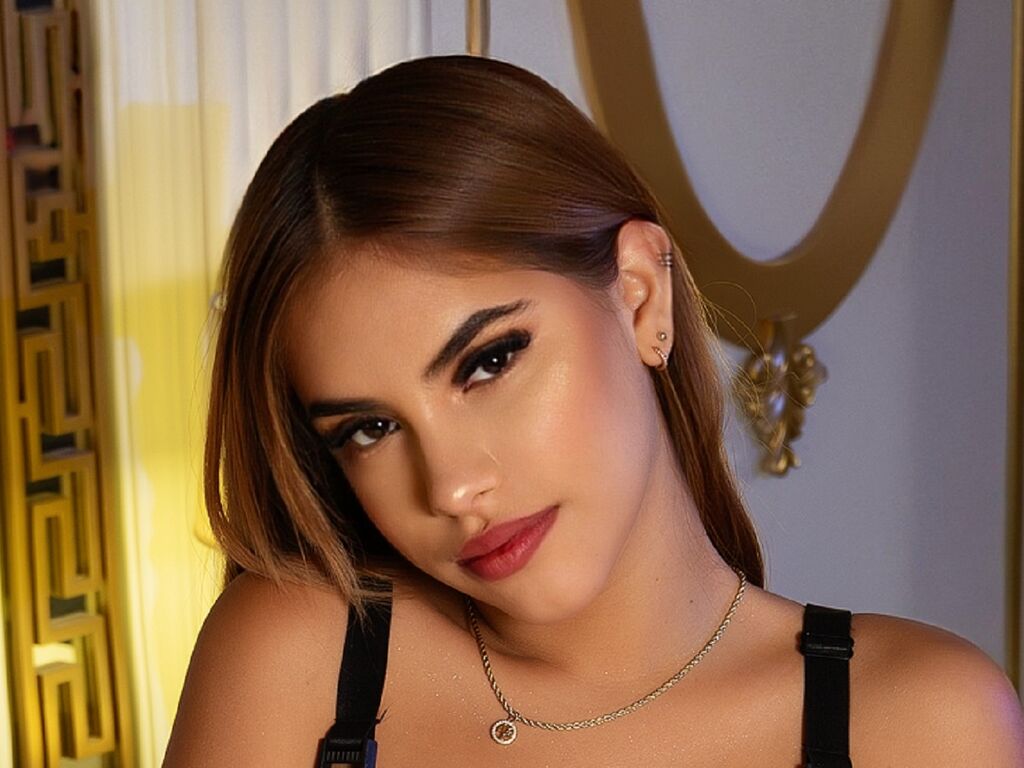 AlexaCooper's profile - Image n°3