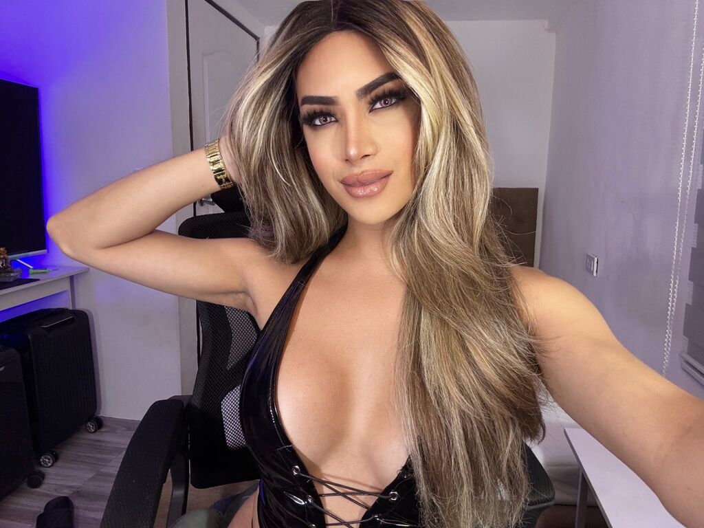 AlexaKhalifa's profile - Image n°2