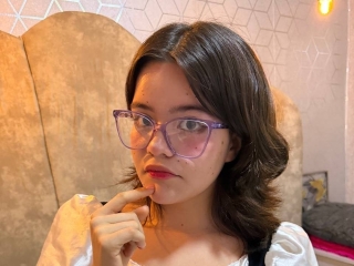 Alexamiss18's Sexcam