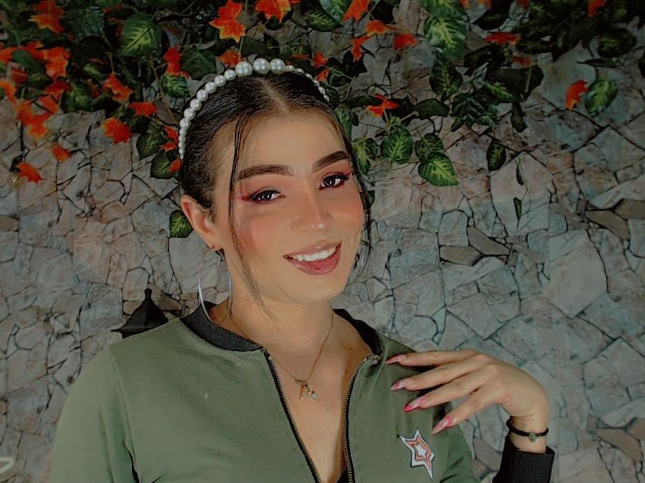 Alexandraevanz's profile - Image n°3