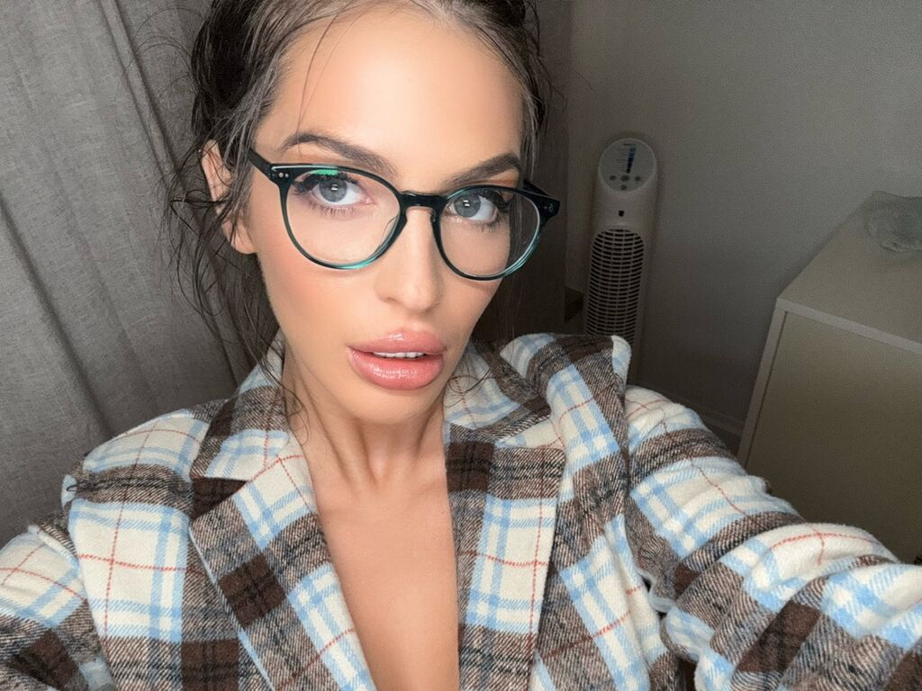 Alexapaynee's profile - Image n°1