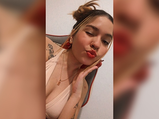 Alexatovar's profile - Image n°2