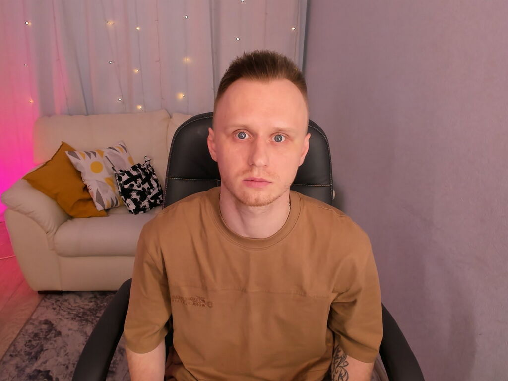 Alexbarnes's profile - Image n°1