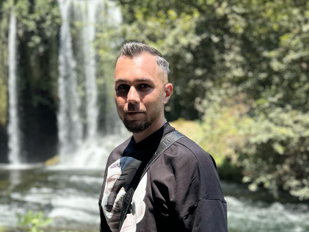 Alexbarry's profile - Image n°1