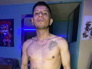 Webcam sex con Alexbigtool18