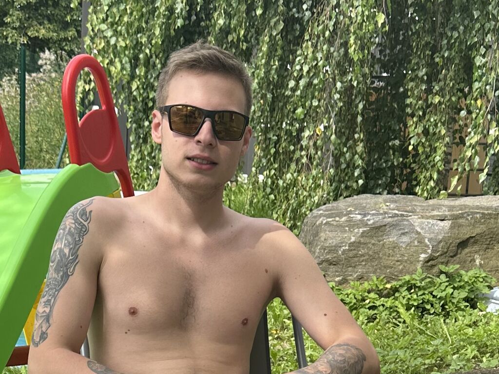 Alexdeink's profile - Image n°0