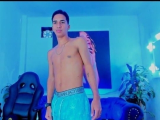 Alexdick33's Sexcam
