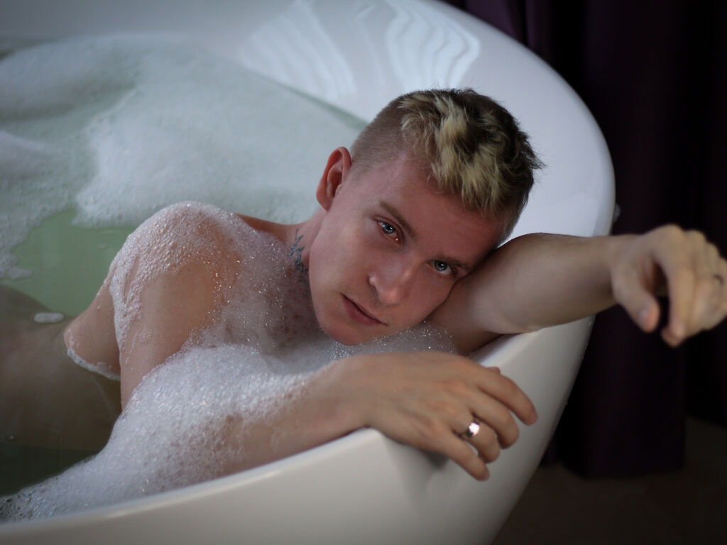 Alexduncan's profile - Image n°3