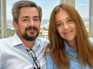 Webcam sex with Alexesofia