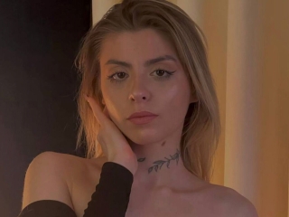 Sexo por webcam con Alexisbevy