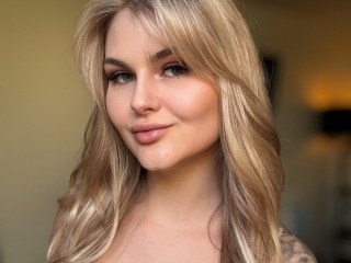 Alexlouise98's Sexcam