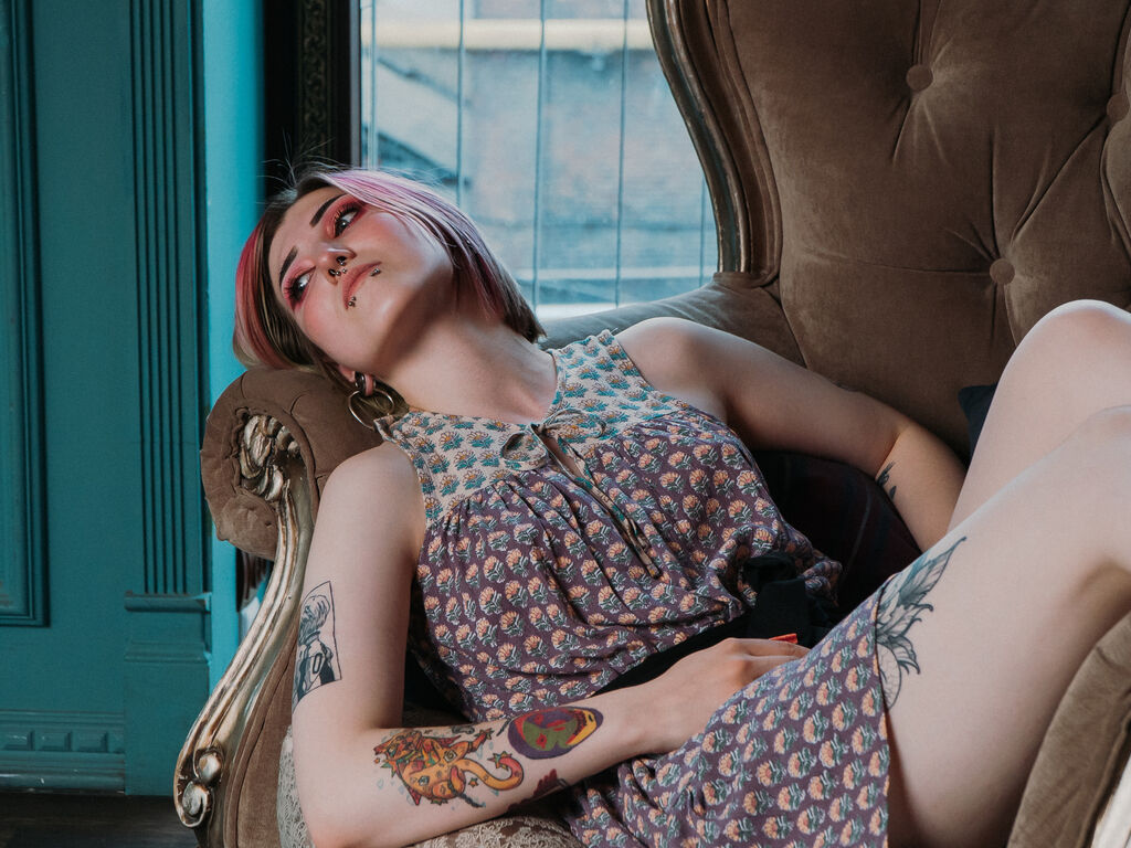 Aliceanderson's profile - Image n°1