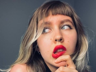 Alicefoxyy's Sexcam