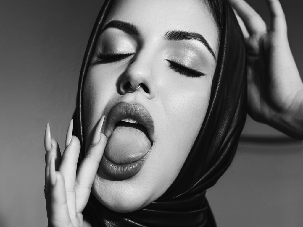 Alicehathaways's profile - Image n°2