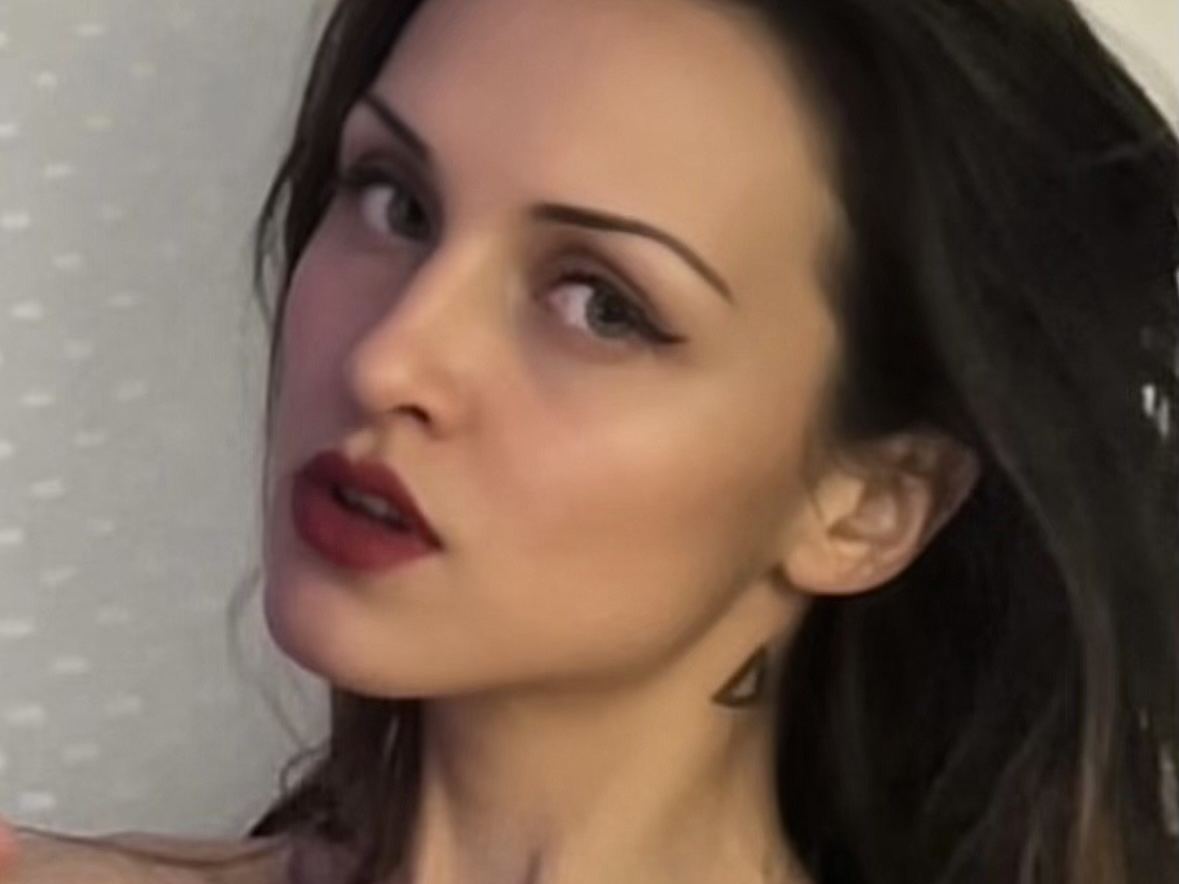 Aliceinwonder333's profile - Image n°2