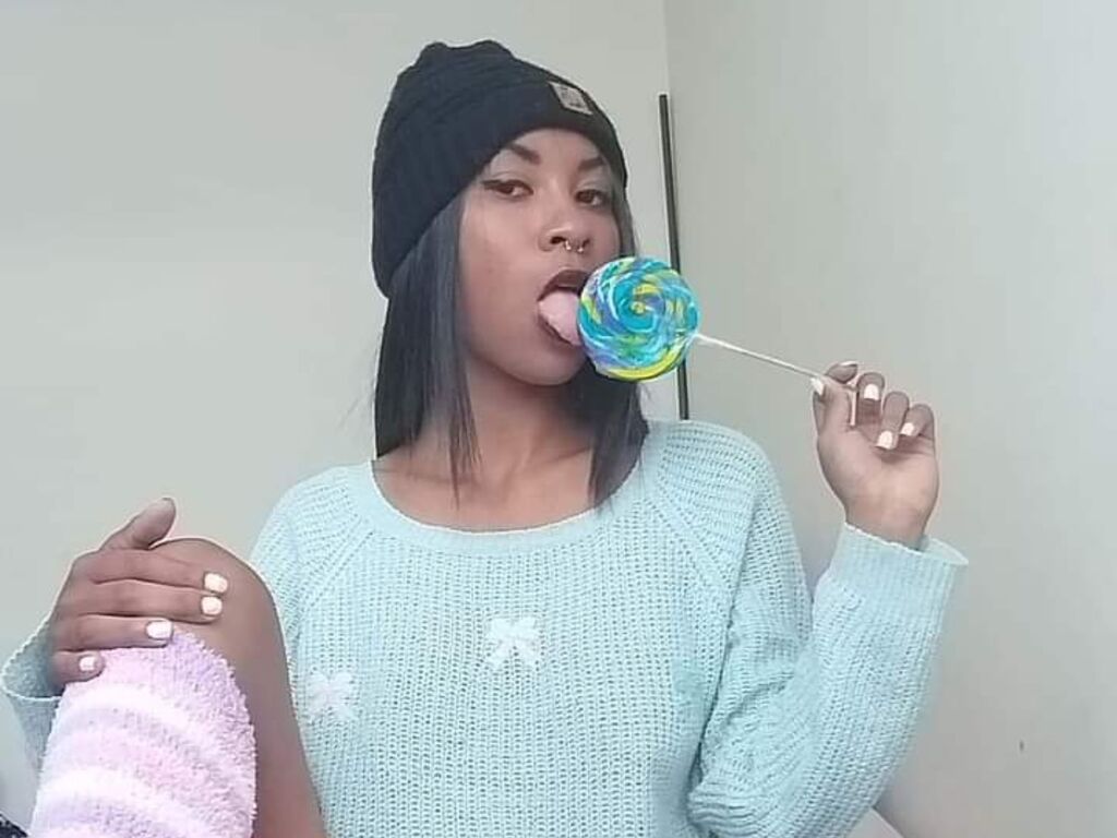 AliceKhalifa's profile - Image n°0