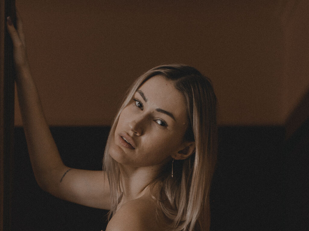 Alicekrosman's profile - Image n°1