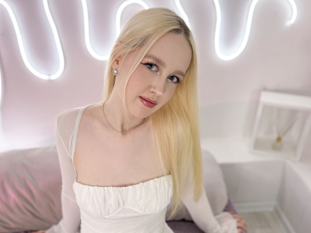 Aliceprices's profile - Image n°1