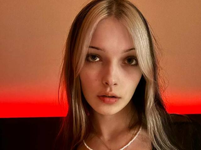 AliceSolis's profile - Image n°0