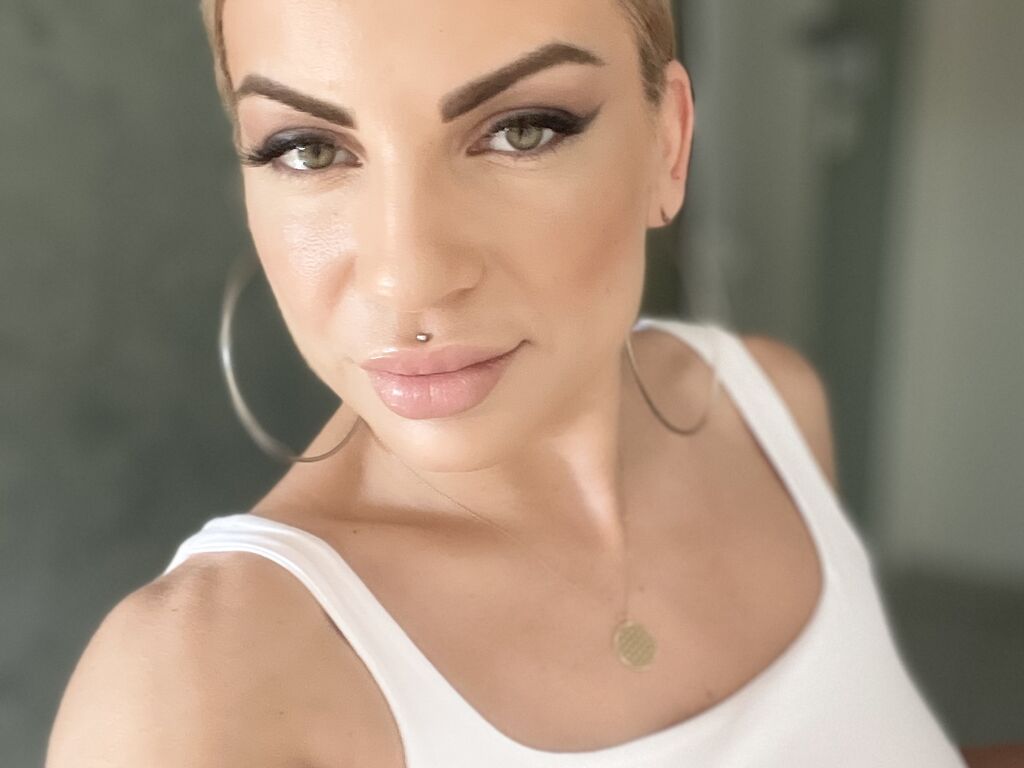 Profil de Alicevonluxury - Photo n°1