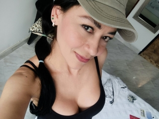 Live Sex Alicia_Montes